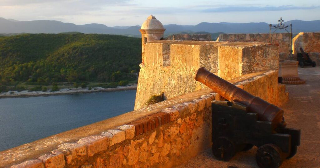 쿠바 알렉산드리아 요새 시스템 – 카리브해를 지켜낸 스페인 해양 방어 전략의 정교함 1 쿠바-알렉산드리아-요새-해상-요새-건축-이미지