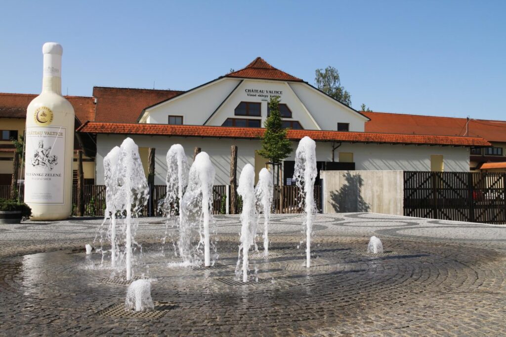 체코 레드니체 발티체 (Lednice–Valtice) 문화경관 – 자연을 지배하지 않고 연출한 귀족 권력의 가장 세련된 형태 2 경관 이미지