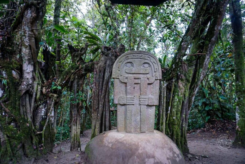콜롬비아 산 아구스틴(San Agustín) 고고공원 - 거석 조각 문화·의례적 경관·선문명 종교 체계 분석 1 콜롬비아 산 아구스틴 거석 조각 이미지