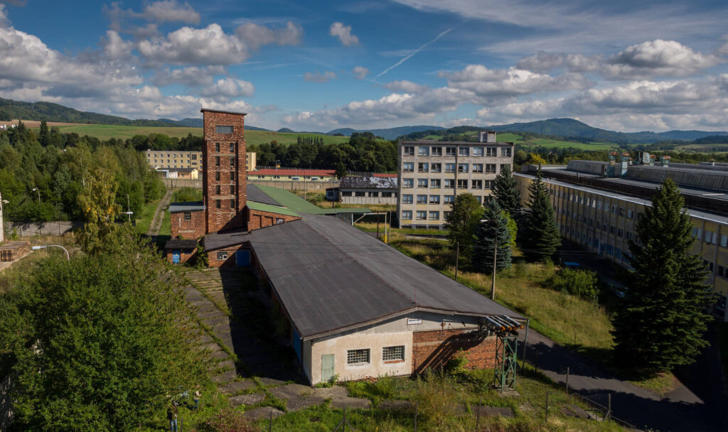 체코 & 독일 에르츠게비르게 (Erzgebirge) - 달러의 기원이 된 은광, 그리고 마리 퀴리의 라듐 2 체코 야히모프(Jáchymov) 지역에 있는 우라늄 분류 시설 이미지
출처: https://www.montanregion.cz/