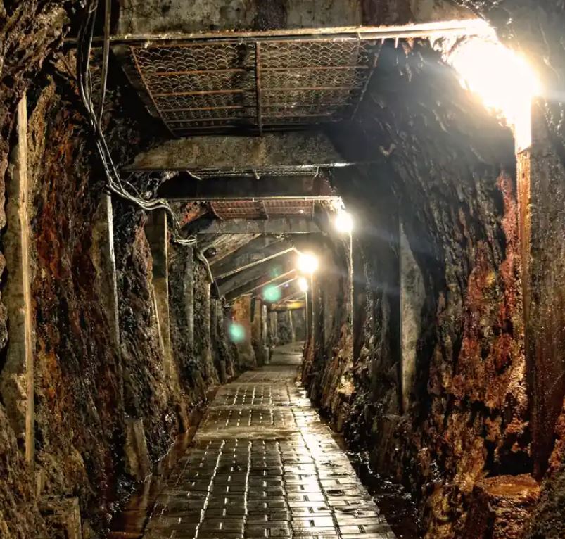 인도네시아 사와룬토 옴빌린 탄광 (Ombilin Coal Mining Heritage) - 네덜란드가 열대 우림에 건설한 식민지 산업의 결정체 1 석탄 저장 사일로 (Coal Silos)
출처: https://whc.unesco.org/